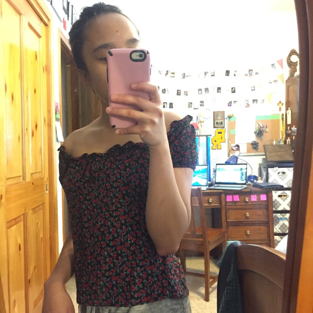 SOLD ON MERCARI, Reformation Kirsten Top - Picture 7 of 7